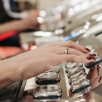 Игровые автоматы 2025 года - сравнение и анализ топовых слотов